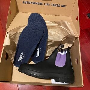 Immaculate Blundstones